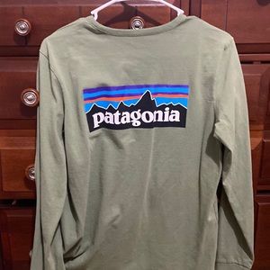 Green Patagonia Long sleeve tee